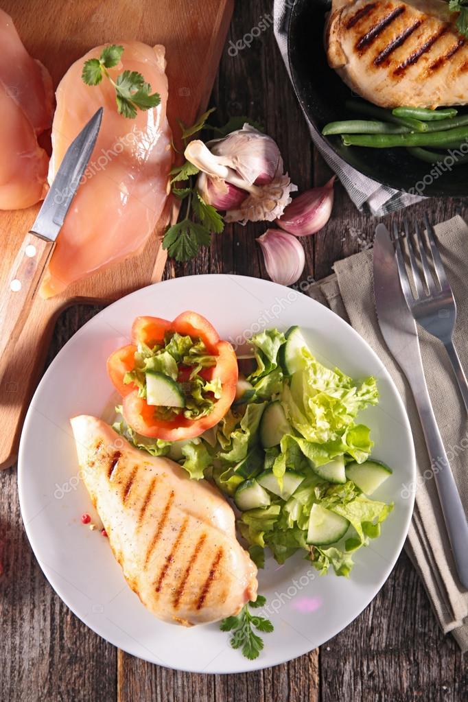 Grilled chicken breast with vegetables — Stock Photo © studioM 73211763