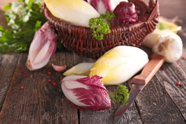 Taze çiğ chicories