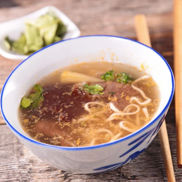 Soupe chinoise au soja et légumes — Photo