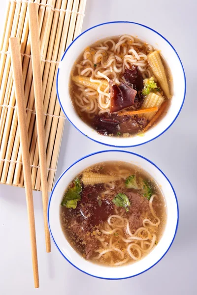 Chińska zupa z soi i warzyw — Zdjęcie stockowe