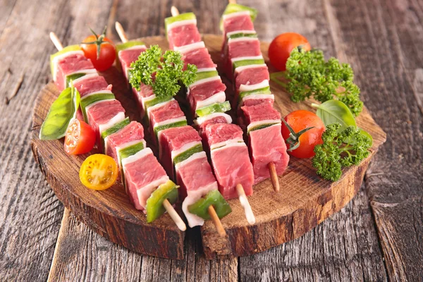 Carne de churrasco com legumes — Fotografia de Stock