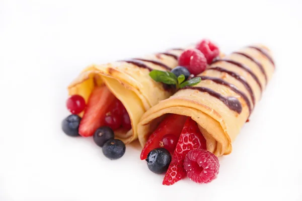 Pancakes and berry fruits — Stock Photo, Image