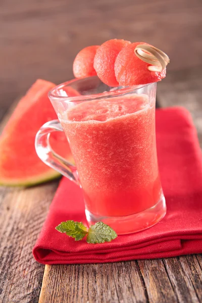 Watermeloen smoothie in glas — Stockfoto