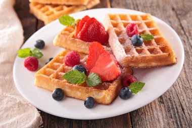 Gözleme ve meyveleri tatlı