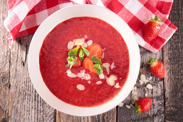 Batido de fresa y almendras —  Fotos de Stock