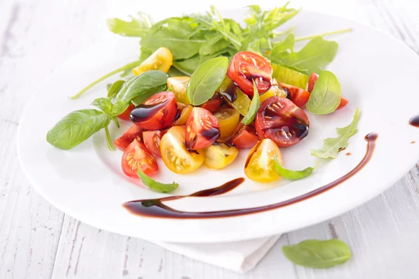 Salade de tomates fraîches — Photo