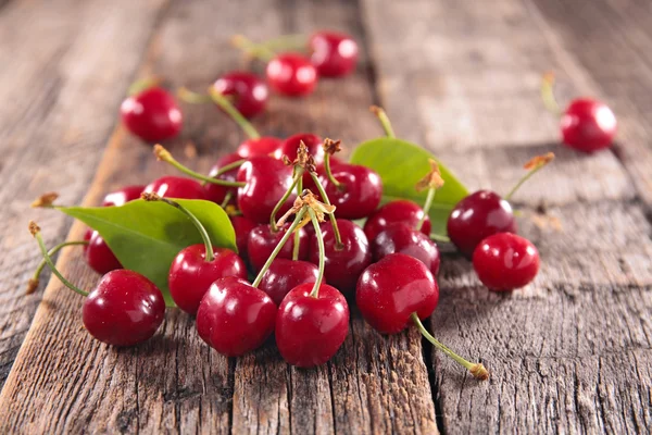 Cereza fresca y jugosa —  Fotos de Stock