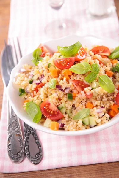 Salată Quinoa cu roșii — Fotografie, imagine de stoc