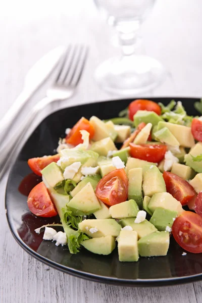 Avokado salata domates ile — Stok fotoğraf