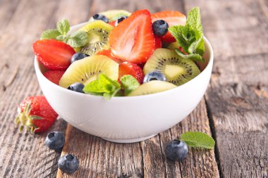 Taze Meyve Salatası