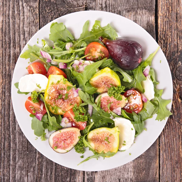 Salad with vegetable and fig — Stock Photo, Image