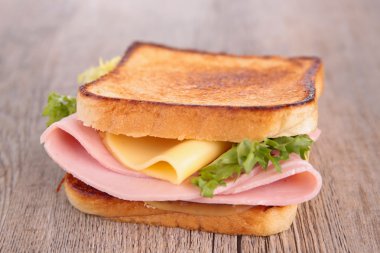 Peynirli ve jambonlu sandviç
