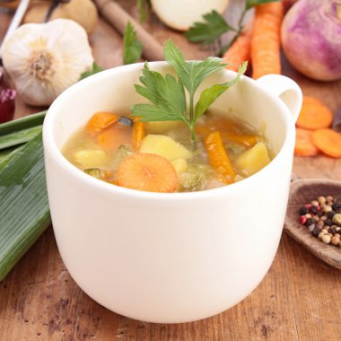 sağlıklı sebze çorbası