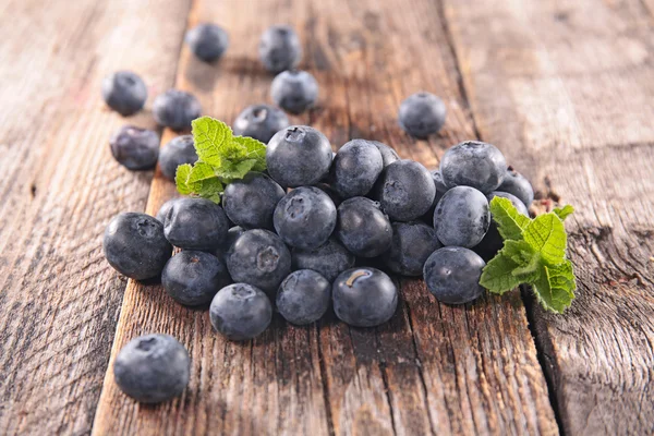 Berries, blueberries on table — Stock Photo, Image