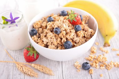 berry meyve ile müsli