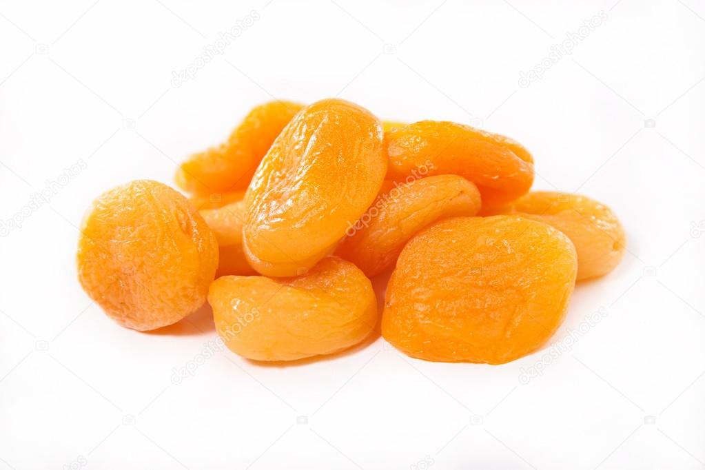 dried apricots heap