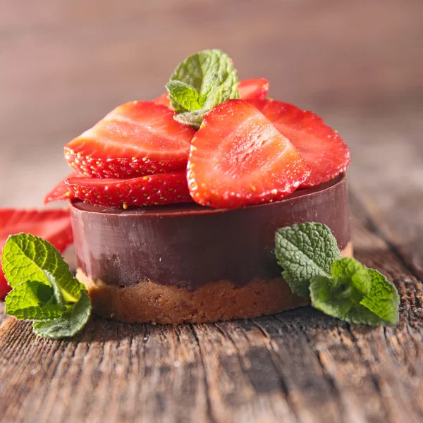 Ciasto czekoladowe i truskawki — Zdjęcie stockowe