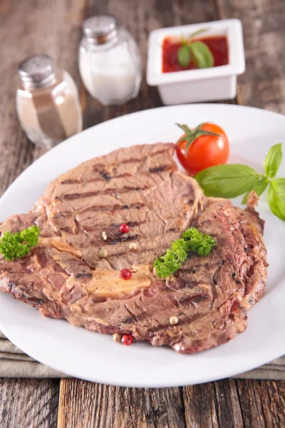 Grilled beef meat — Stock Photo, Image