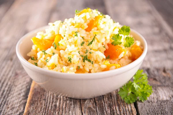 Skål med vegetabiliska risotto — Stockfoto