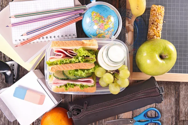 Sandwich ans school supplies — Stock Photo, Image