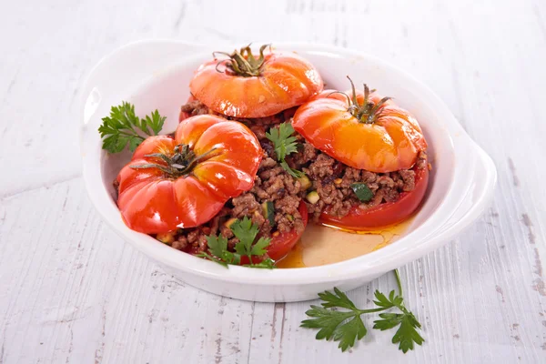 Ugnsbakad tomat med nötkött — Stockfoto