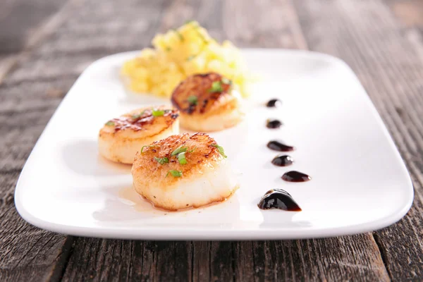 Seared scallops, seafood — Stock Photo, Image