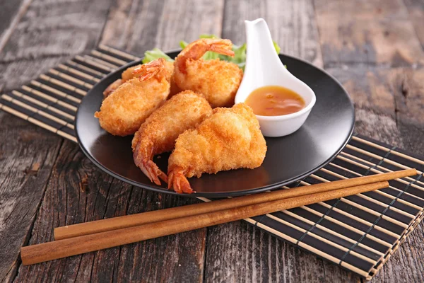 Fried shrimps and sauce — Stock Photo, Image