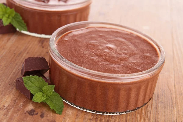 A tálat csokoládé mousse — Stock Fotó