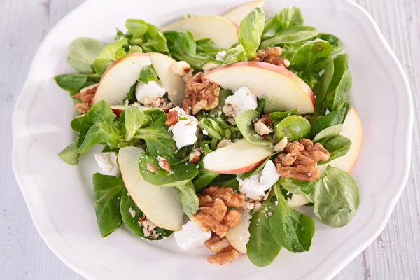 Salad with apple and walnut — Stock Photo, Image