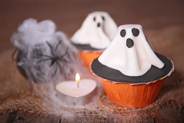 Divertidos cupcakes de Halloween — Foto de Stock
