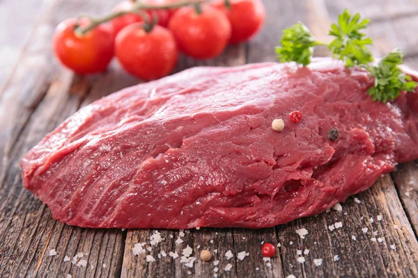 Rohes Rindfleisch — Stockfoto