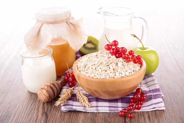 Traditional healthy breakfast — Stock Photo, Image