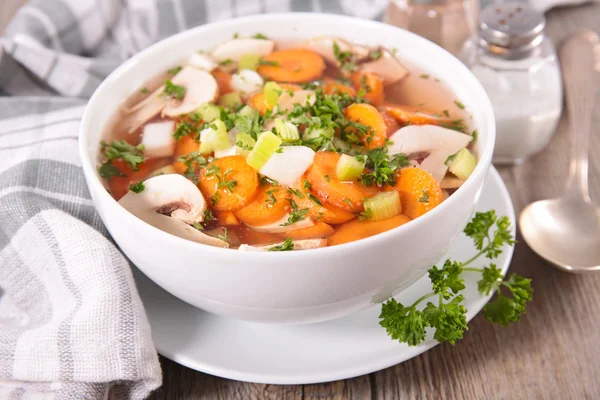Ciotola di zuppa con verdure — Foto Stock