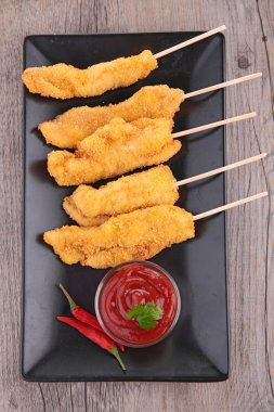 Soslu kızarmış tavuk.