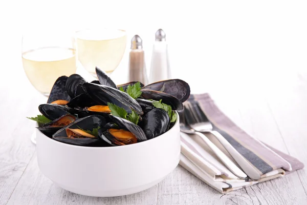 Bowl with mussels, seafood — Stock Photo, Image