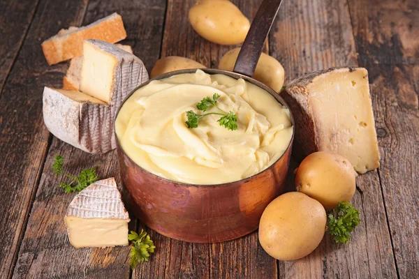 Aligot, fondue de queijo — Fotografia de Stock
