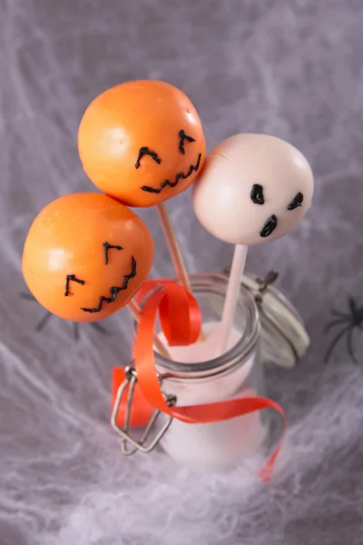 Popcakes, sucettes aux décorations d'Halloween — Photo