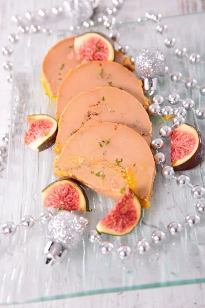 Vánoční foie gras s fíky — Stock fotografie