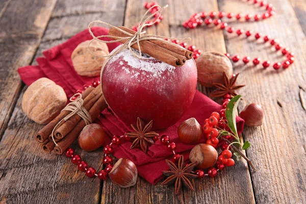 Christmas apple and spices — 스톡 사진