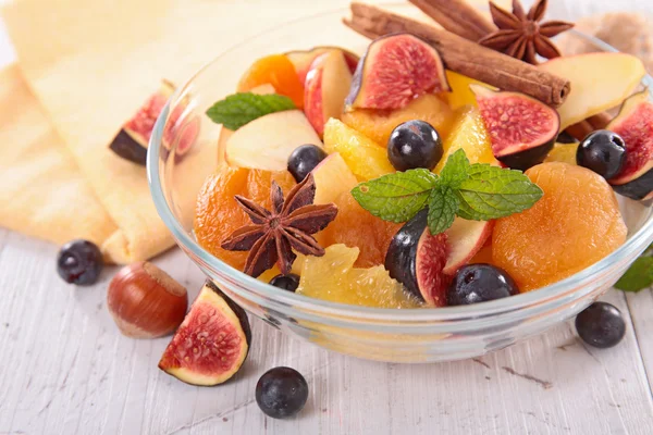 Healthy fruit salad — Stock Photo, Image