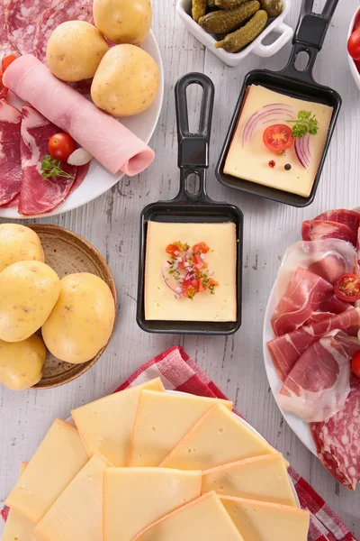 Fiesta de queso raclette —  Fotos de Stock