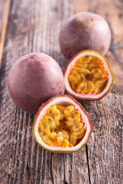 Lezzetli organik tutku meyvesi