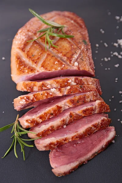 Entenfleisch vom Grill — Stockfoto