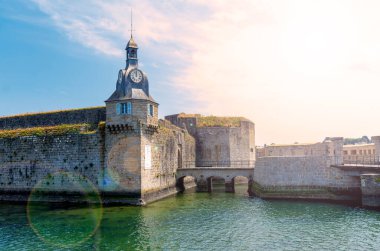 Fransa 'da duvarlarla çevrili Concarneau kenti