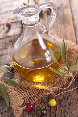 taze zeytin ve zeytin yağı