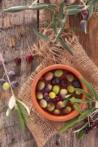 Fresh raw olives — Stock Photo, Image