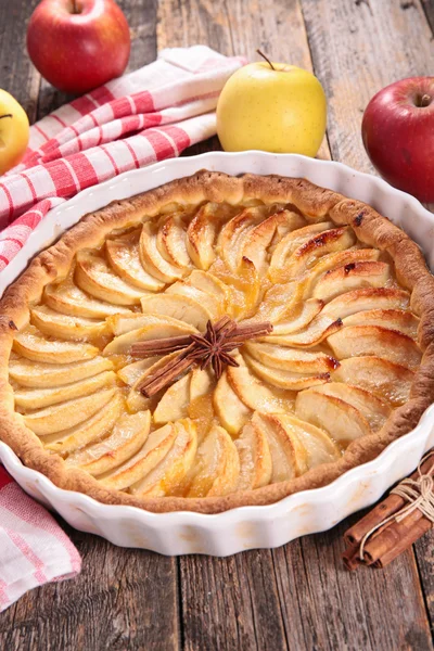 Tarte aux pommes maison fraîche — Photo