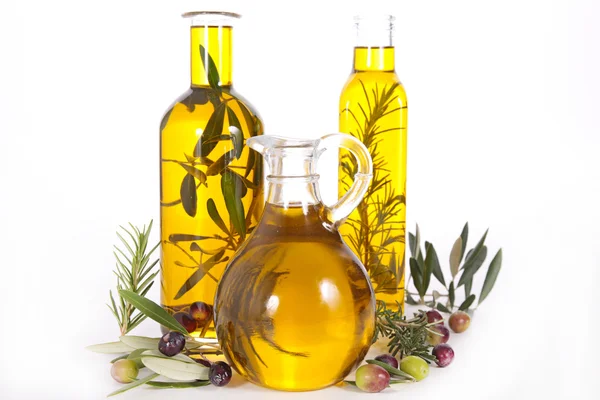 Оливкова олія в пляшках — стокове фото