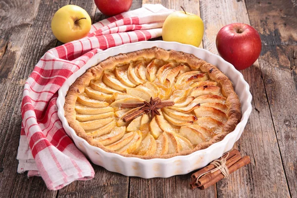 Klassischer, traditioneller Apfelkuchen — Stockfoto