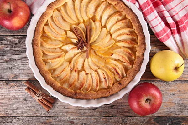 Classique, tarte aux pommes traditionnelle — Photo